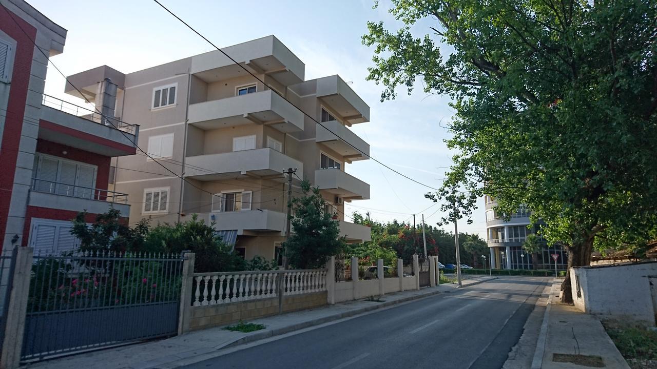 Kulla E Vekut Apartment Durres Bagian luar foto